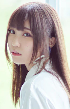 Aina Suzuki (鈴木愛奈)